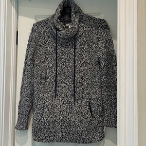 Cozy Navy and White Knit Sweater